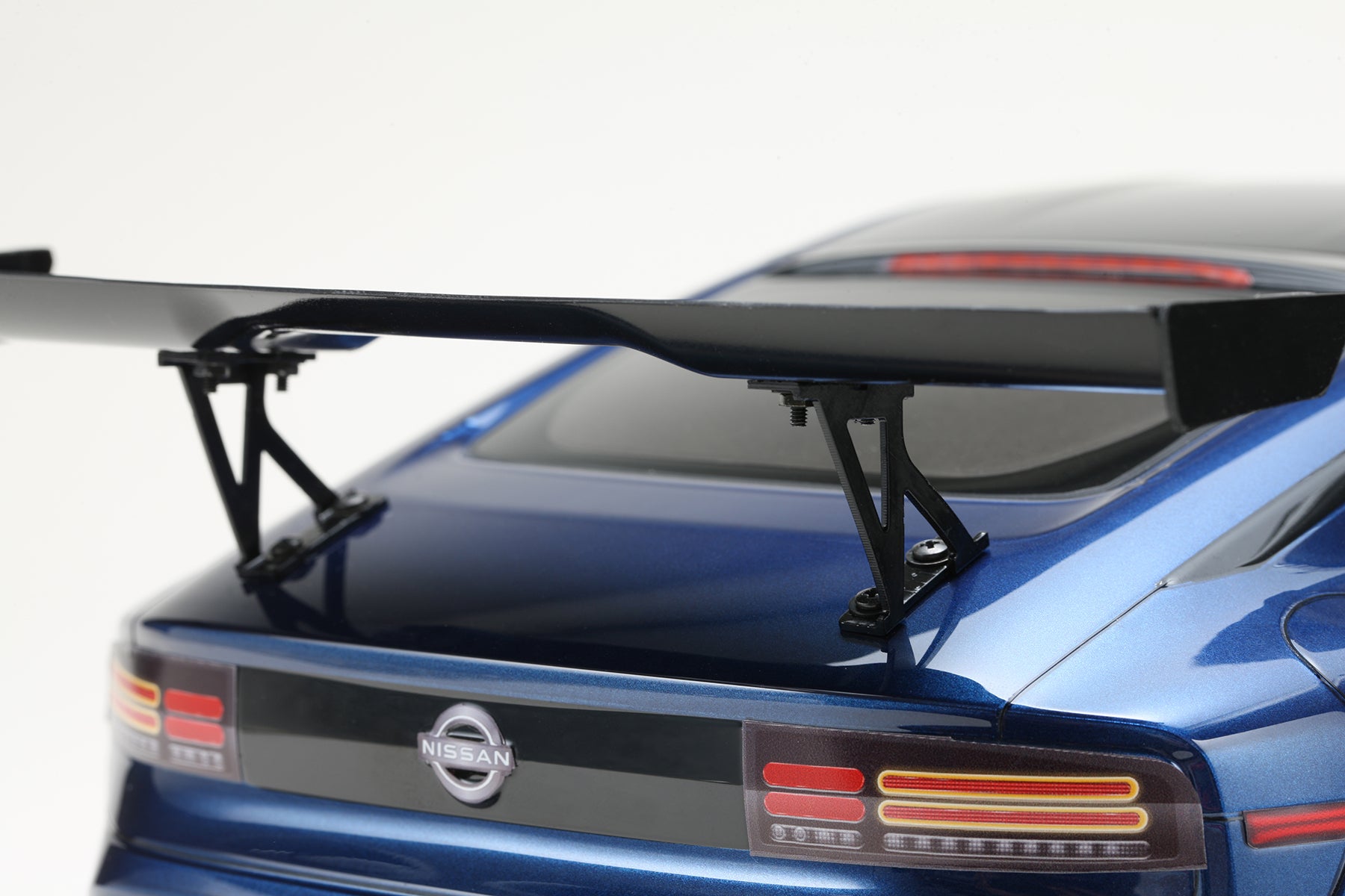 PANDEM NISSAN FAIRLADY Z RZ34 GT Wing Stay