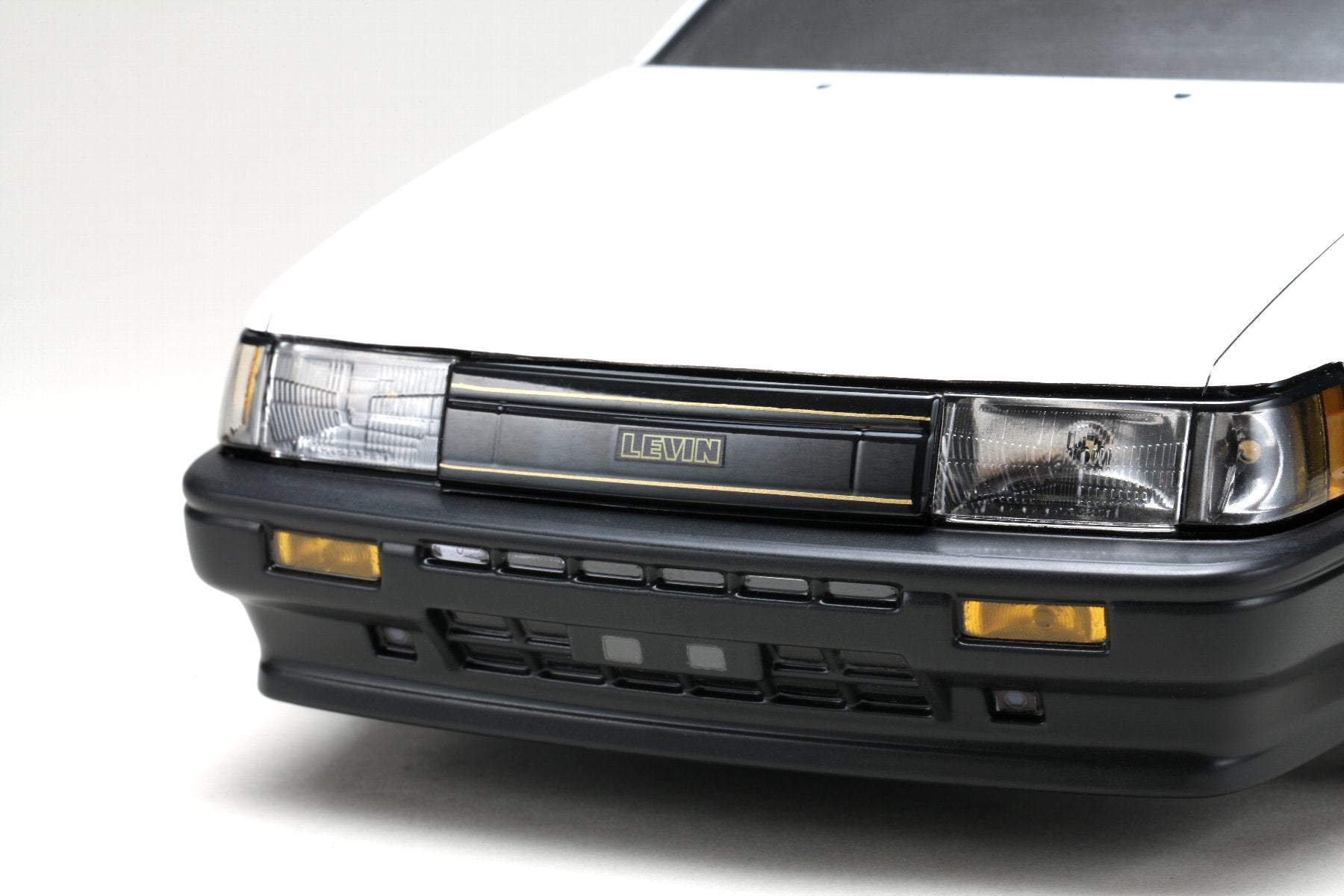 TOYOTA Corolla Levin (AE86) 2-Door Body Set