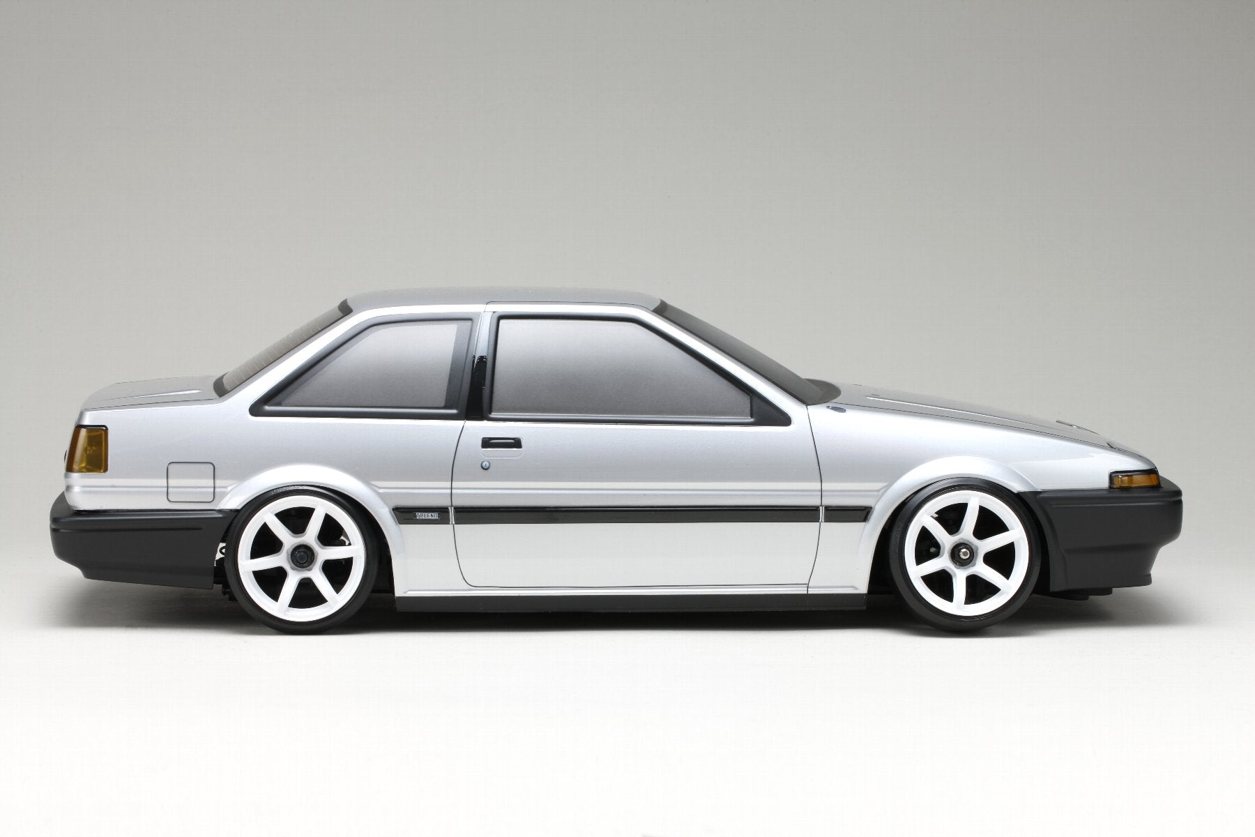 TOYOTA Sprinter Trueno (AE86) 2-Door Body Set