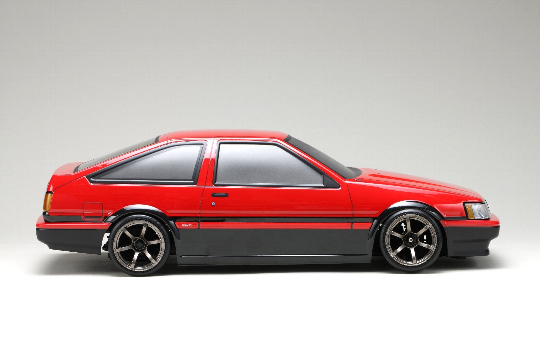 TOYOTA Corolla Levin (AE86) 3-Door Body Set