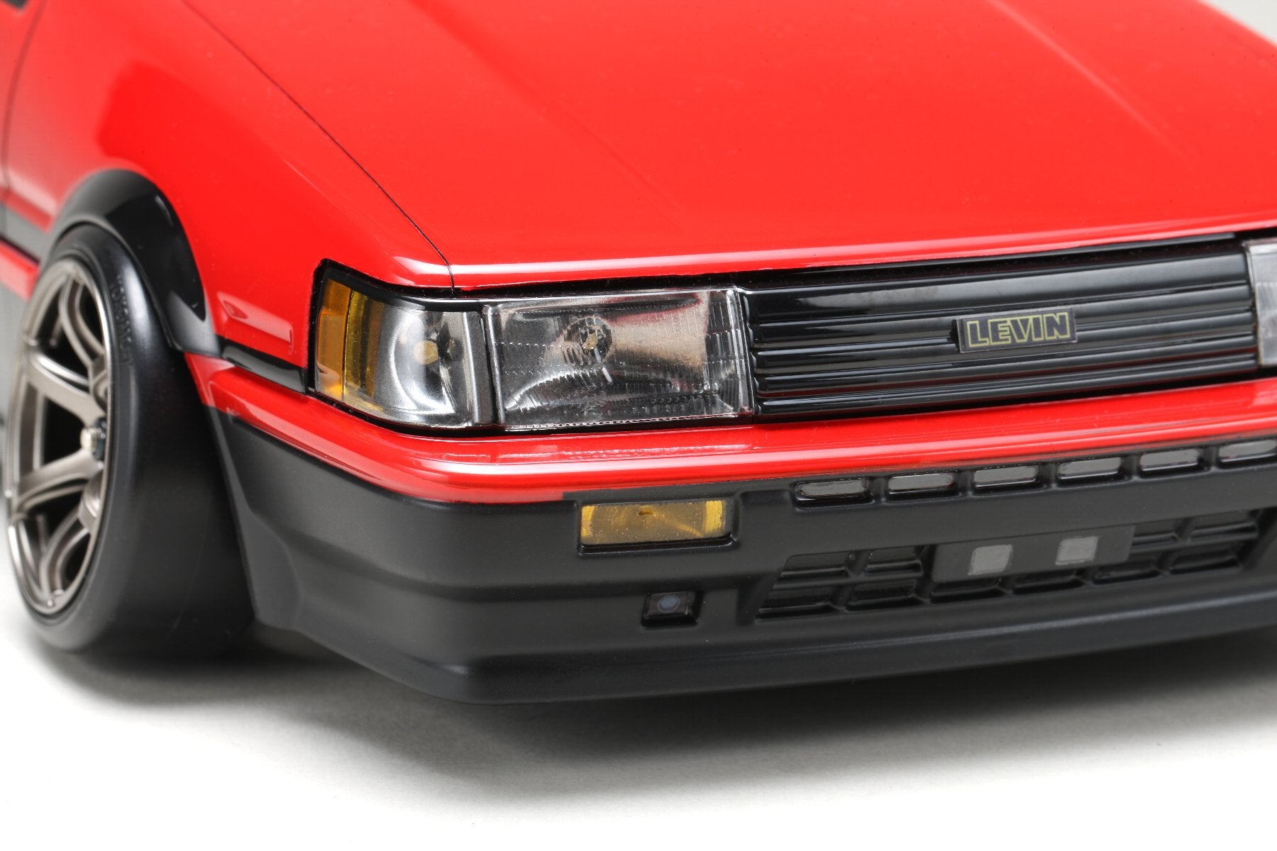 TOYOTA Corolla Levin (AE86) 3-Door Body Set