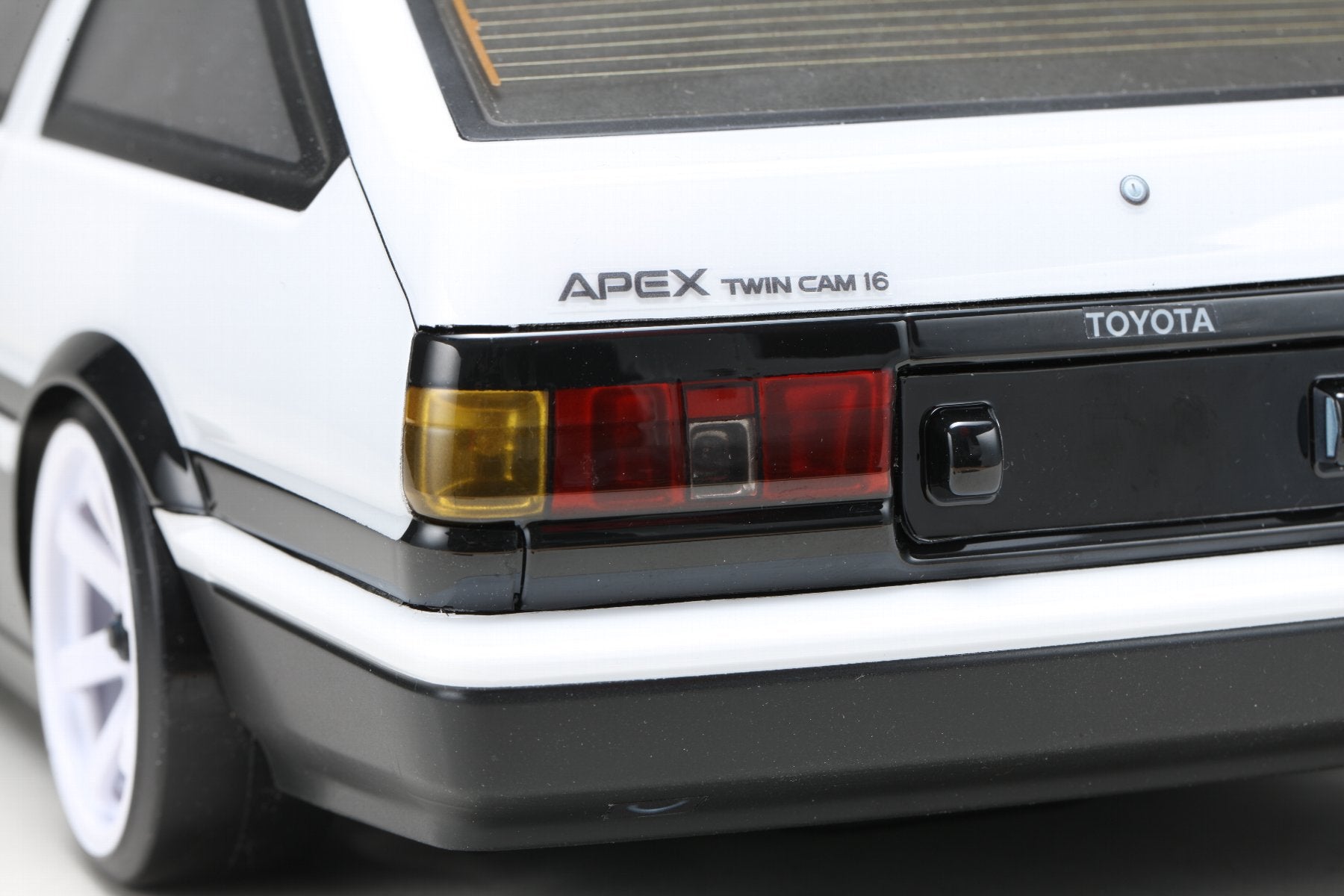 TOYOTA Sprinter Trueno (AE86) 3-Door Body Set